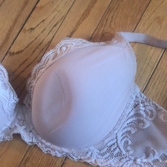 Bundle of 2 Natori Feathers bras 32G amazing tshirt bra - Picture 3 of 6